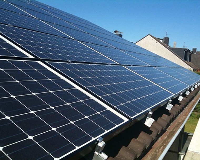 在彩鋼板屋頂安裝光伏方陣有哪些要求 在彩鋼板屋頂安裝光伏方陣有哪些要求